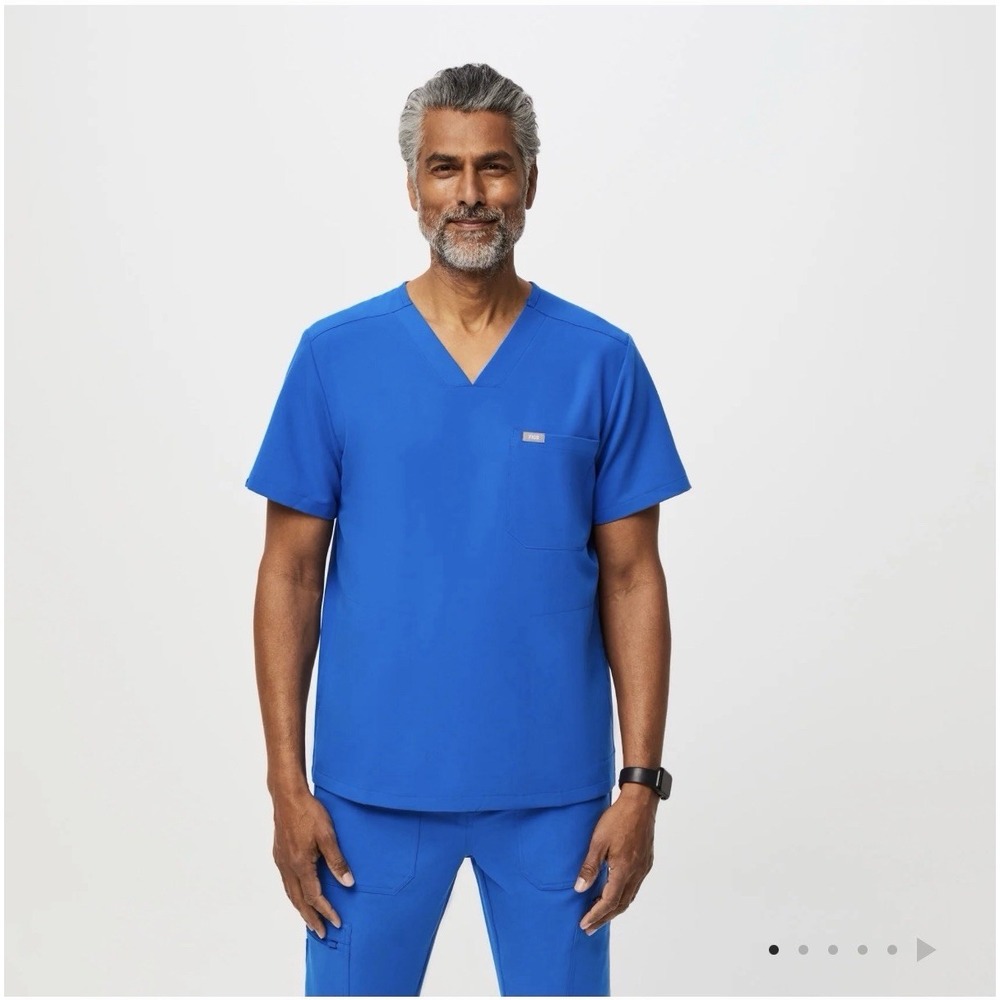 Figs Men's Chisec Three Pocket‎ Scrub Top Blue Size XL TM3000